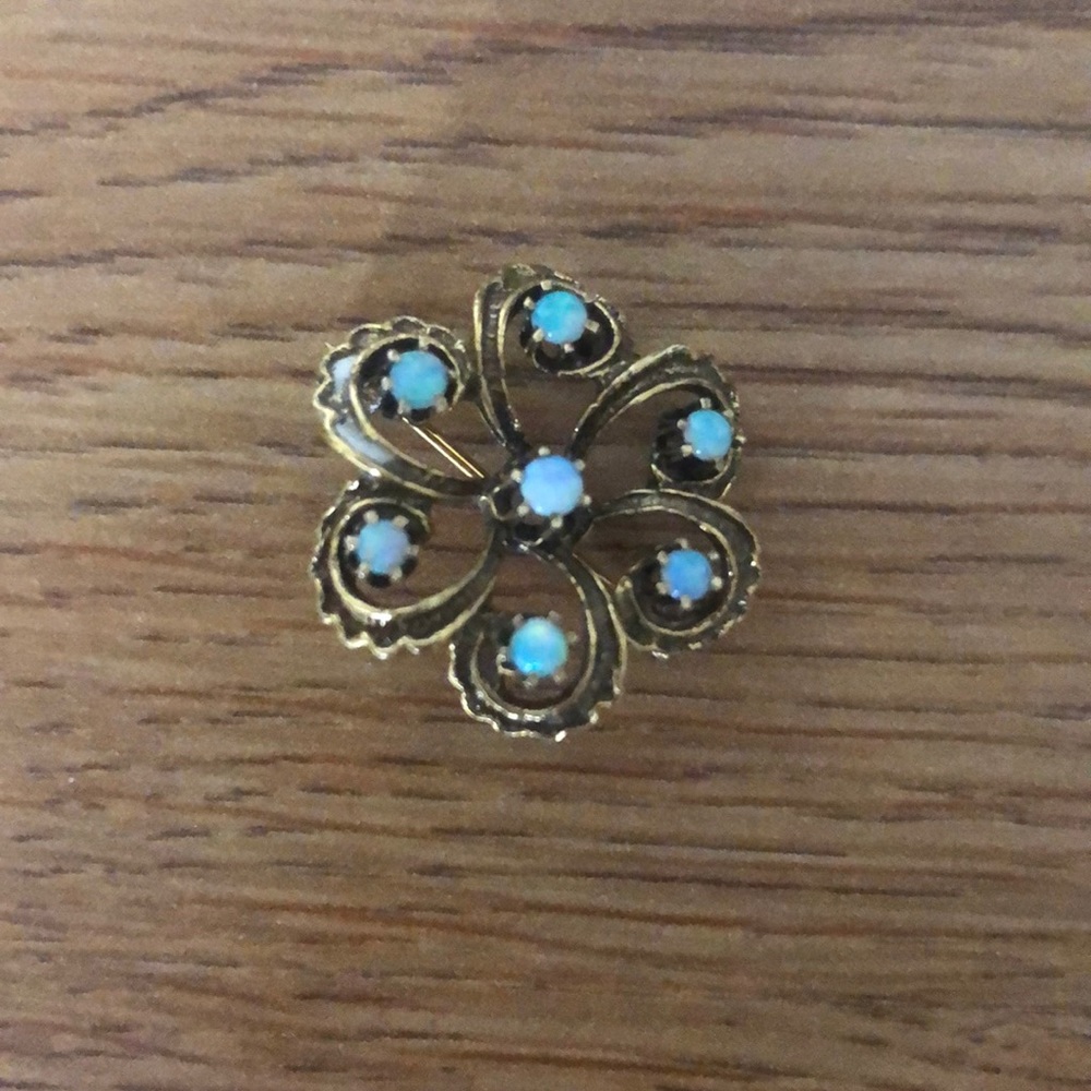 14k Gold and opal brooch